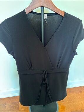 Susan Lawrence Black Wrap Blouse Womens Small Cap Sleeve Work Top